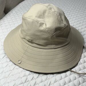 lululemon athletica beige performance bucket hat like new worn once